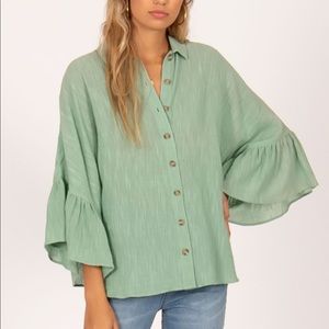 🧚Amuse Society button up angel wing blouse🧚🏻‍♂️